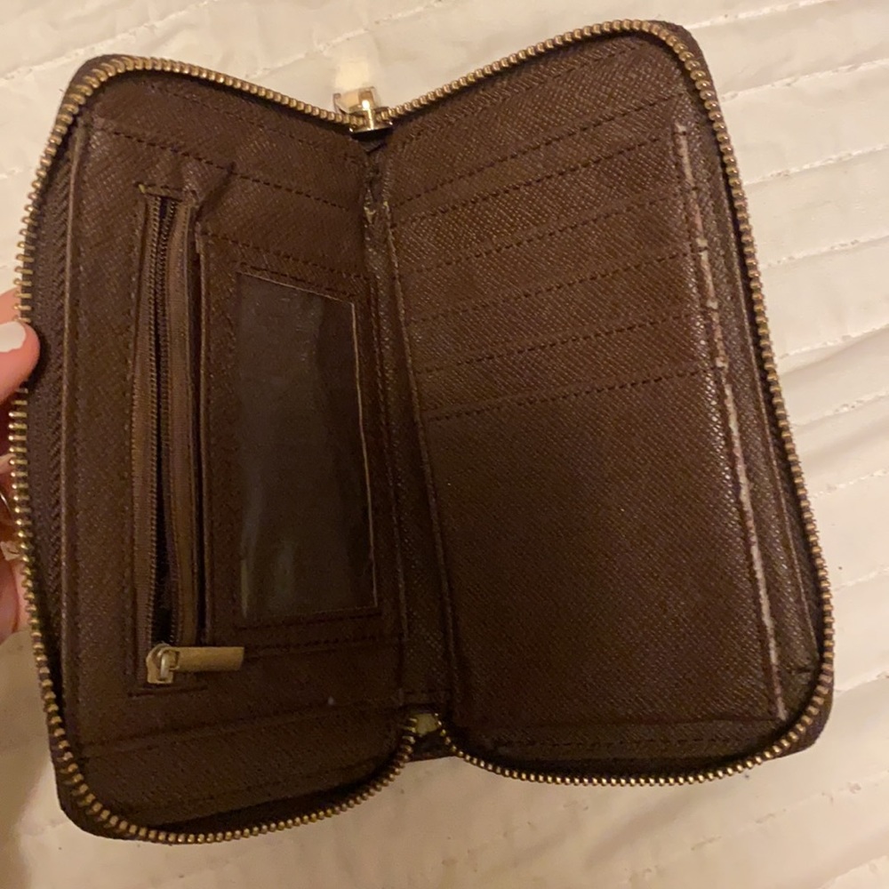 Wallet - Picture 2 of 3